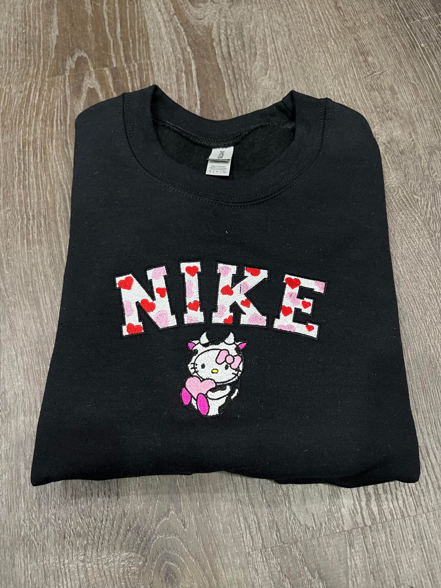 VAQUITA - BLACK CREWNECK SWEATSHIRT - UNISEX