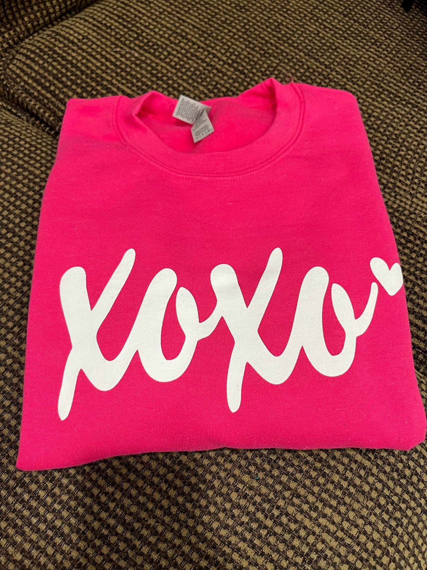 XOXO HOT PINK CREWNECK SWEATSHIRT
