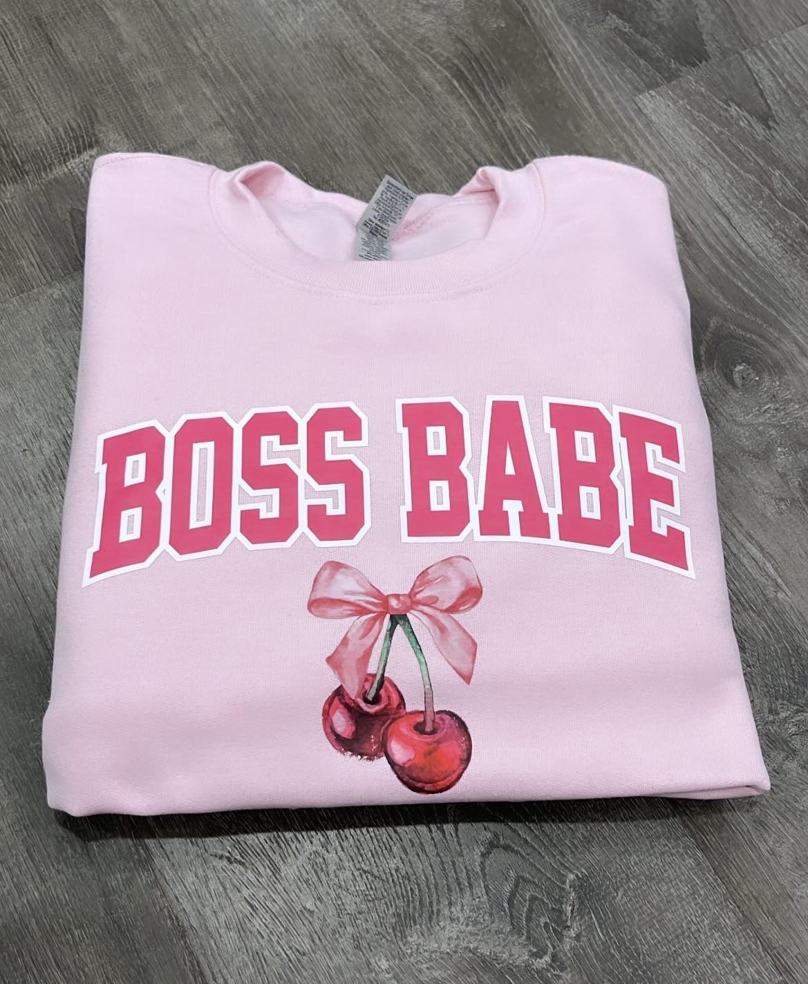 BOSS BABE - UNISEX - LIGHT PINK CREWNECK SWEATSHIRT