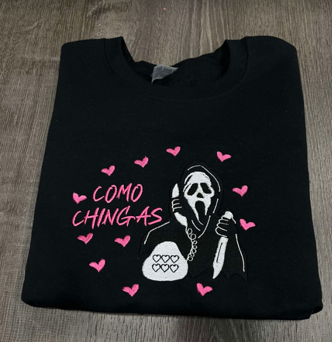 COMO CHINGAS - EMBROIDERY BLACK CREWNECK