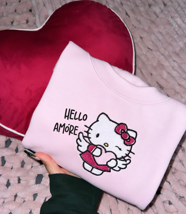 HELLO AMORE - EMBROIDERED CREWNECK SWEATSHIRT